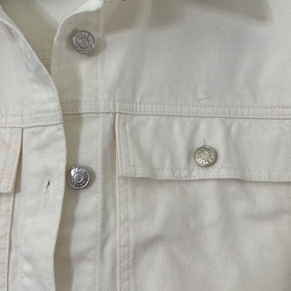 ASOS DESIGN CURVE SLEEVELESS DENIM JACKET - Picture 3 of 5